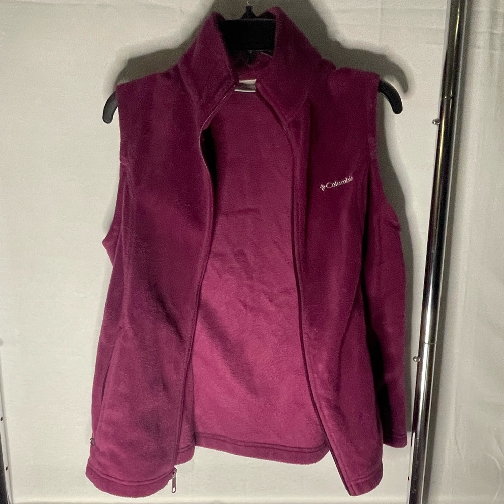 M Columbia Fleece Burgundy Vest